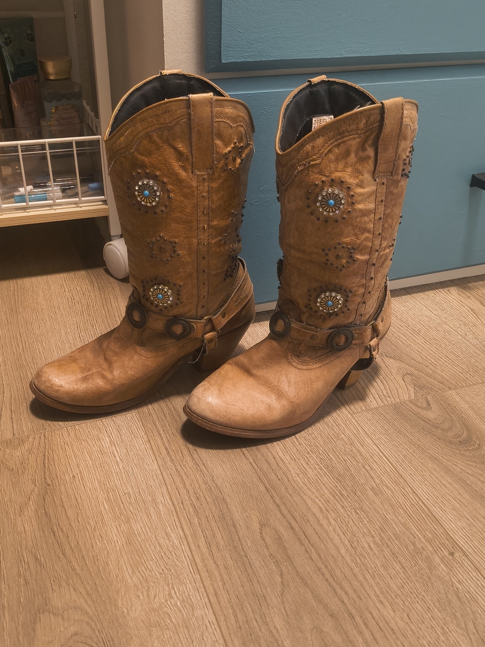 dingo Tan Western Concho Heeled Boots with Turquoise Accents